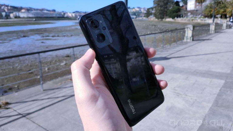 Análisis del realme 9i: ven por los reflejos, quédate por la batería