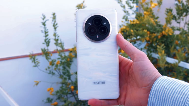 Este gama media me parece ideal por unos 250 euros: diseño único y 6000 mAh con 170 euros de descuento